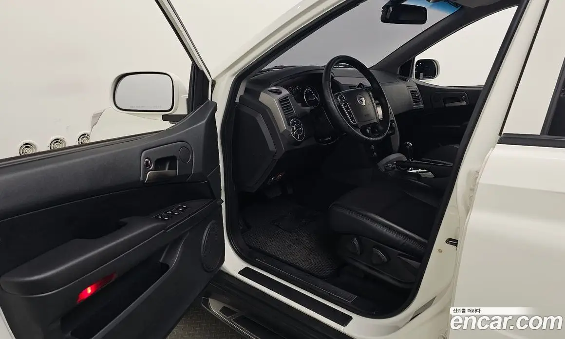 SsangYong Korando 2014 2.0 автомат (гидро), фото 13