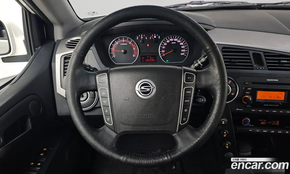 SsangYong Korando 2014 2.0 автомат (гидро), фото 19