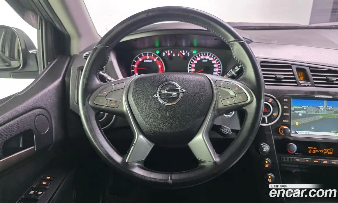 SsangYong Korando 2015 2.0 автомат (гидро), фото 13
