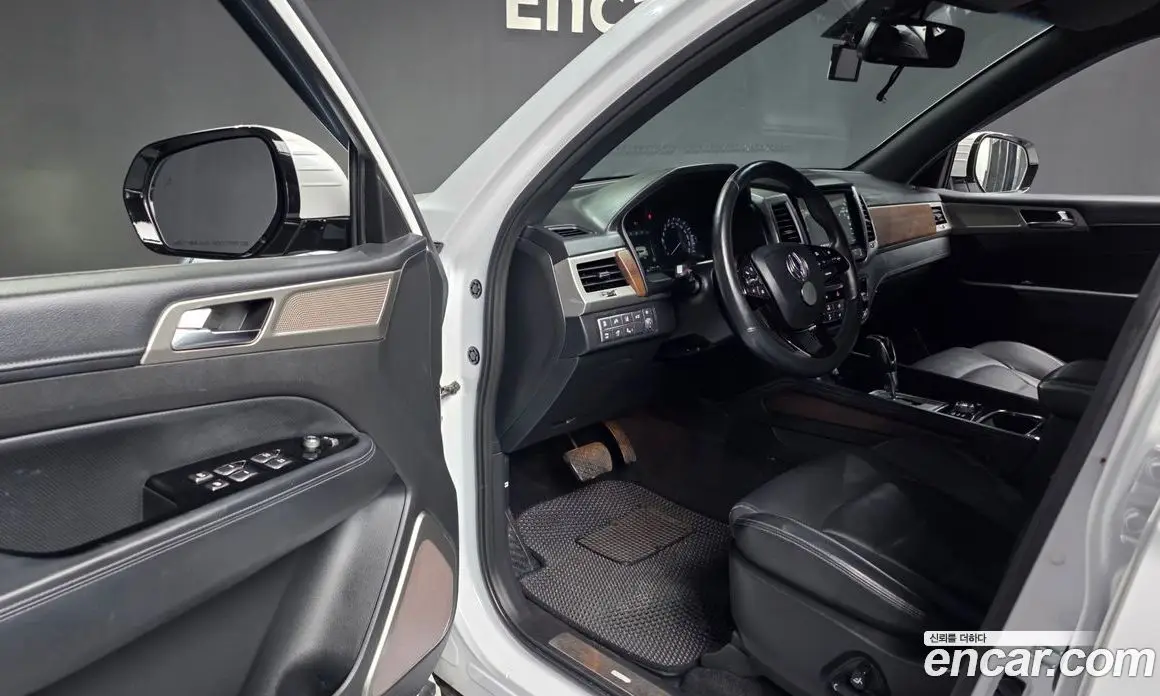 SsangYong Rexton 2017 2.2 автомат (гидро), фото 13 SsangYong Rexton 2017 2.2 автомат (гидро), фото 13