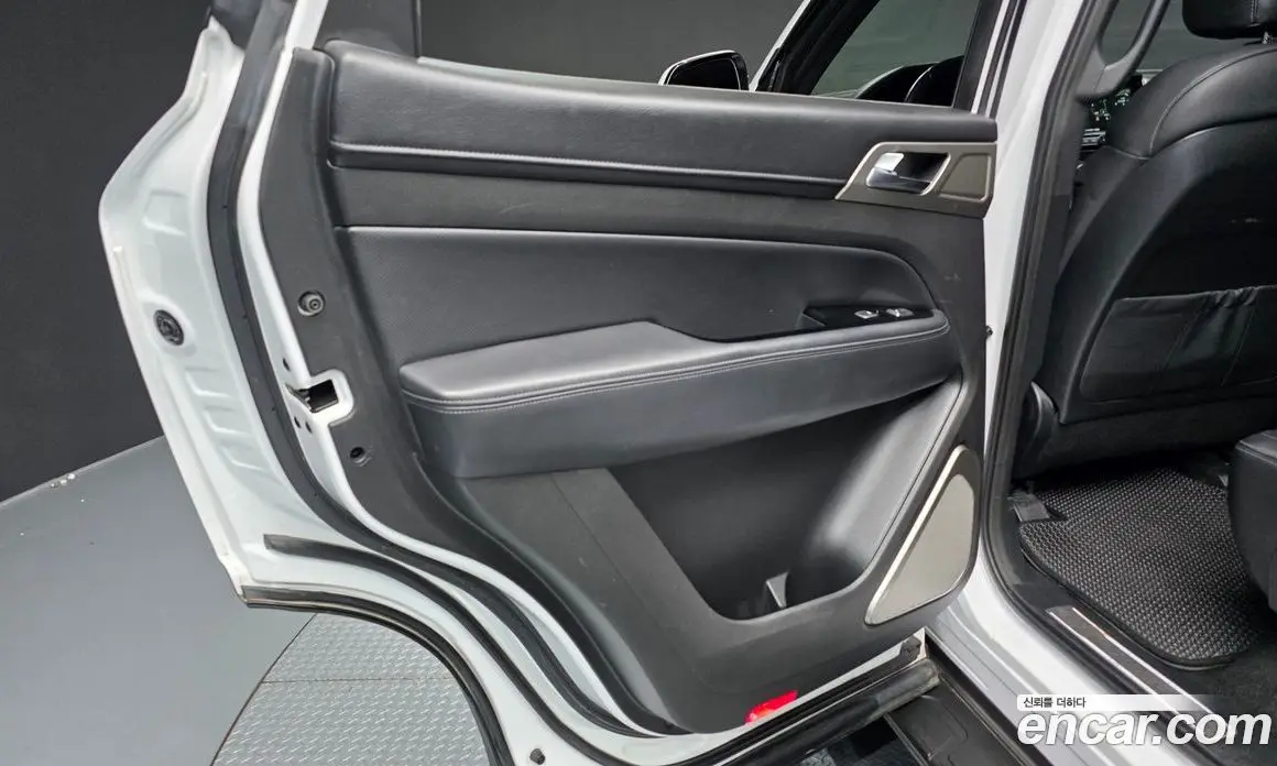 SsangYong Rexton 2017 2.2 автомат (гидро), фото 15 SsangYong Rexton 2017 2.2 автомат (гидро), фото 15