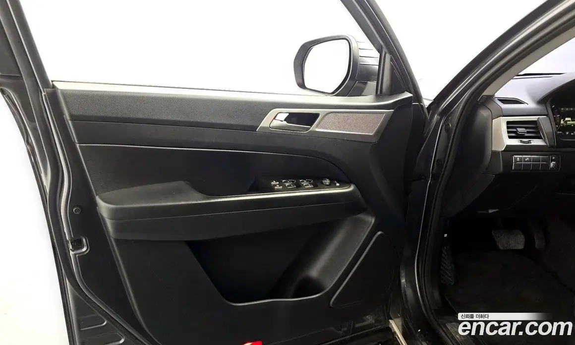 SsangYong Rexton 2019 2.2 автомат (гидро), фото 14