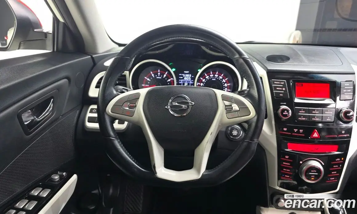 SsangYong TIBOLI 2015 1.6 автомат (гидро), фото 19