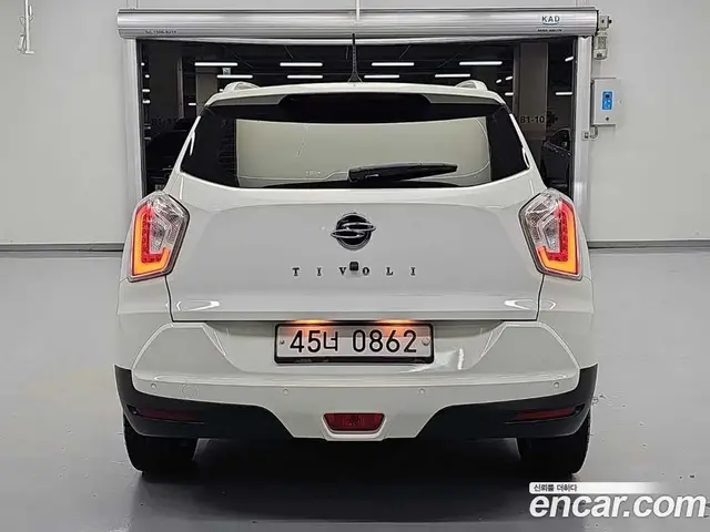 SsangYong TIBOLI 2016 1.6 автомат (гидро), миниатюра 3