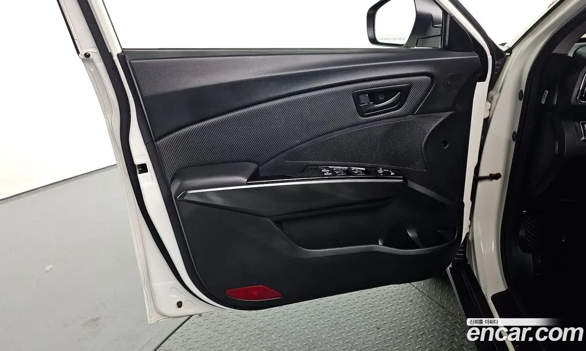 SsangYong TIBOLI 2020 1.5 автомат (гидро), фото 14 SsangYong TIBOLI 2020 1.5 автомат (гидро), фото 14