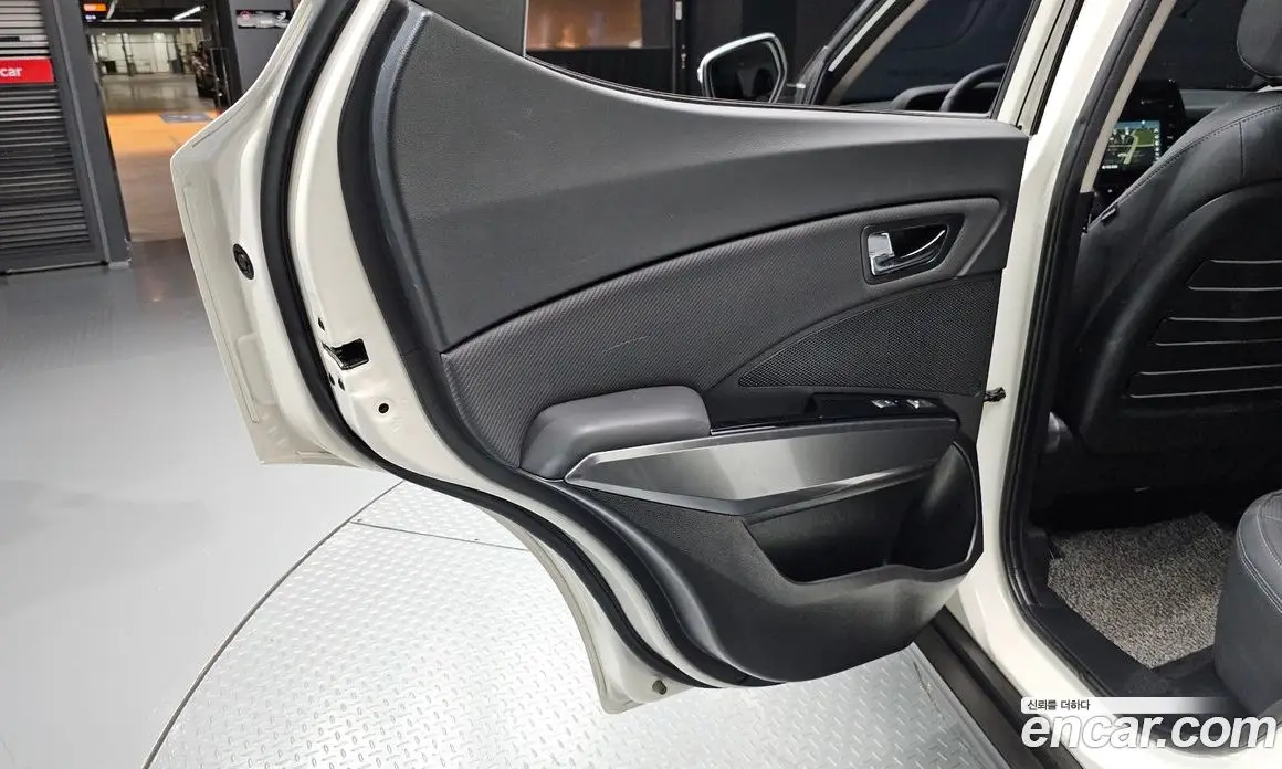 SsangYong TIBOLI 2021 1.5 автомат (гидро), фото 15 SsangYong TIBOLI 2021 1.5 автомат (гидро), фото 15