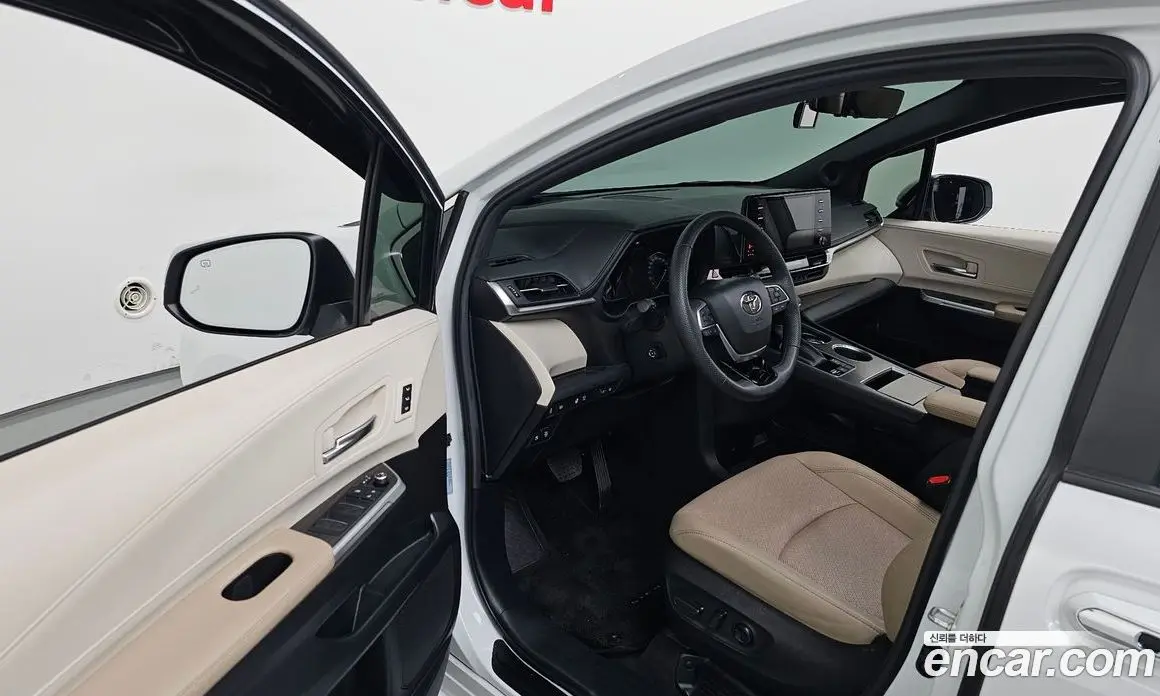 Toyota Sienna 2023 2.5 автомат (гидро), фото 13 Toyota Sienna 2023 2.5 автомат (гидро), фото 13