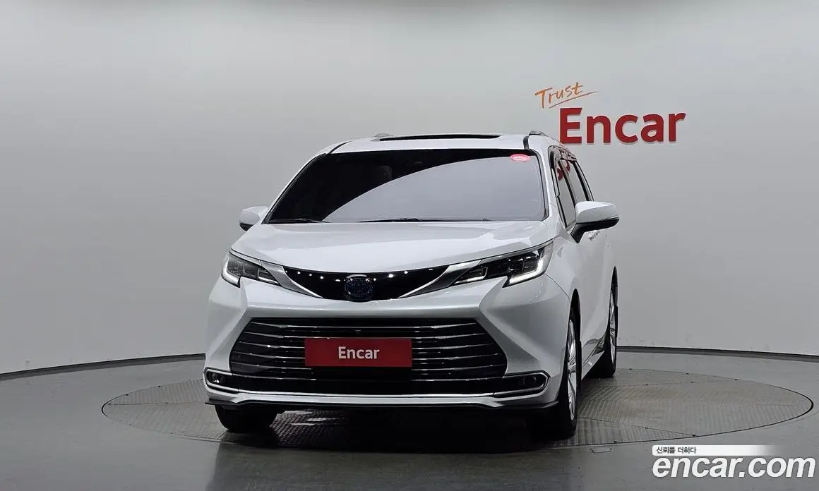 Toyota Sienna 2023 2.5 автомат (гидро), фото 3 Toyota Sienna 2023 2.5 автомат (гидро), фото 3