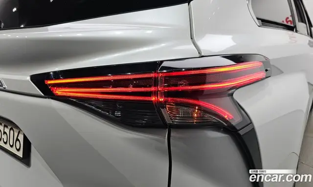 Toyota Sienna 2023 2.5 автомат (гидро), миниатюра 9 Toyota Sienna 2023 2.5 автомат (гидро), миниатюра 9