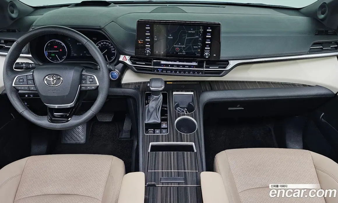 Toyota Sienna 2023 2.5 автомат (гидро), фото 10 Toyota Sienna 2023 2.5 автомат (гидро), фото 10