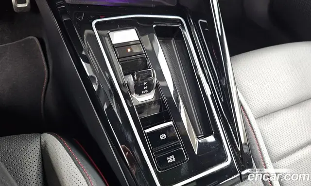 Volkswagen Golf 2024 2.0 автомат (гидро), миниатюра 12