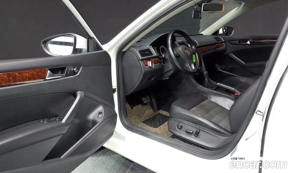 Volkswagen Passat 2013 2.0 автомат (гидро), фото 11 Volkswagen Passat 2013 2.0 автомат (гидро), фото 11
