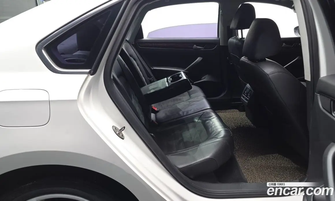 Volkswagen Passat 2013 2.0 автомат (гидро), фото 12 Volkswagen Passat 2013 2.0 автомат (гидро), фото 12