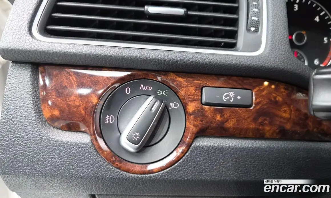 Volkswagen Passat 2013 2.0 автомат (гидро), фото 16 Volkswagen Passat 2013 2.0 автомат (гидро), фото 16