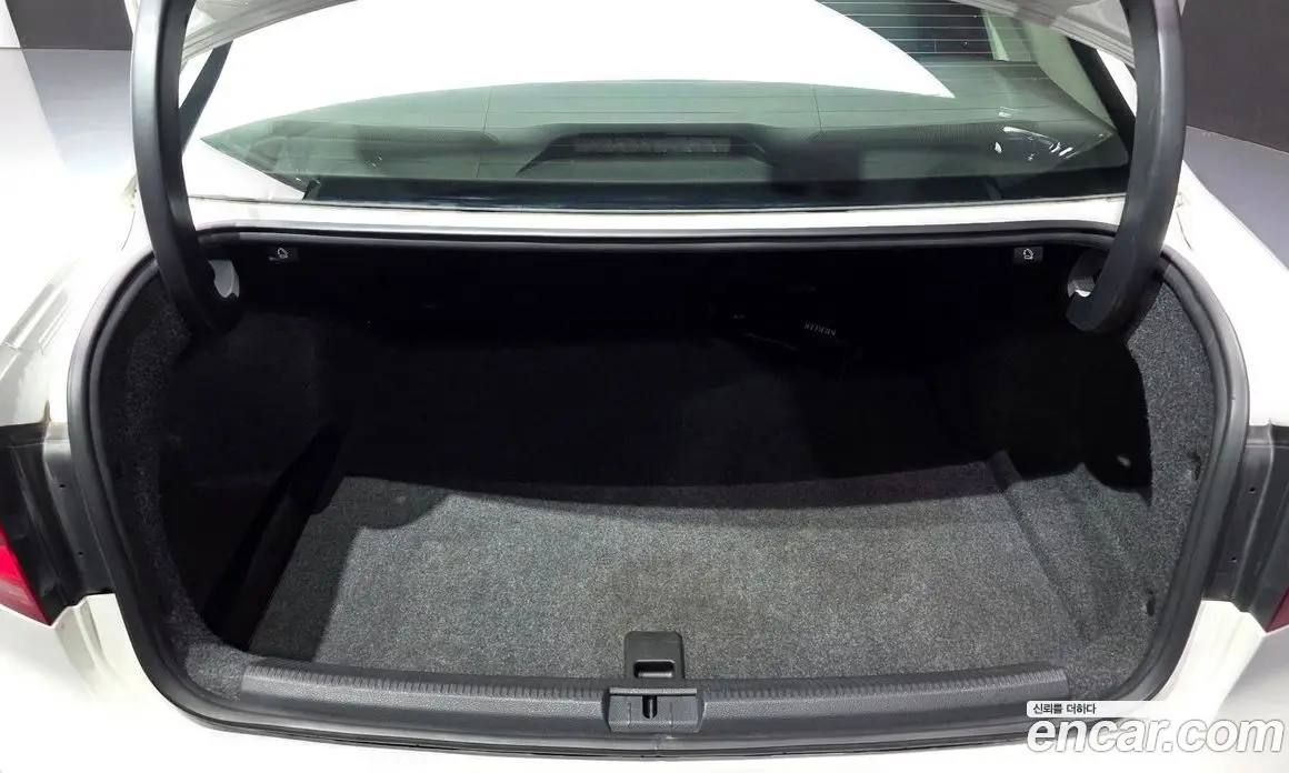 Volkswagen Passat 2013 2.0 автомат (гидро), фото 20 Volkswagen Passat 2013 2.0 автомат (гидро), фото 20