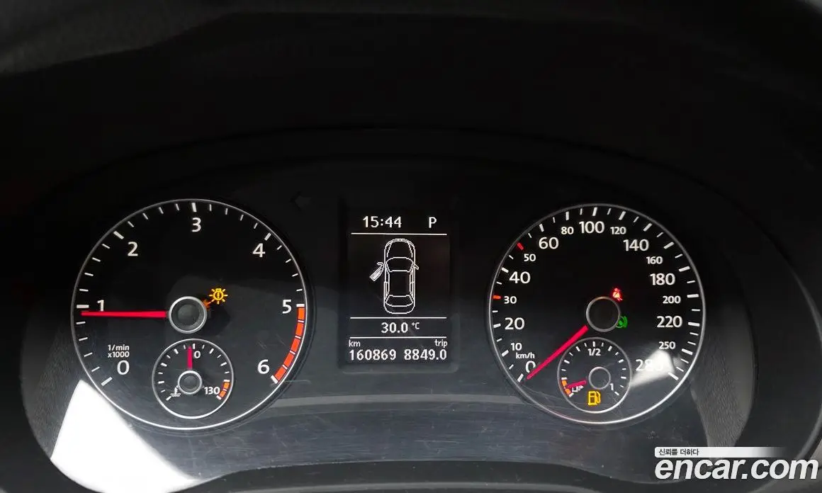 Volkswagen Passat 2013 2.0 автомат (гидро), фото 8 Volkswagen Passat 2013 2.0 автомат (гидро), фото 8
