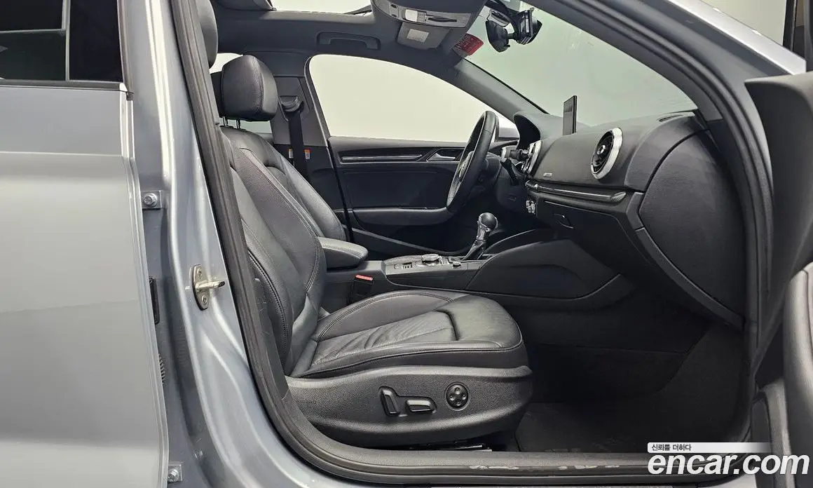 Audi A3 2018 2.0 автомат (гидро), фото 15 Audi A3 2018 2.0 автомат (гидро), фото 15