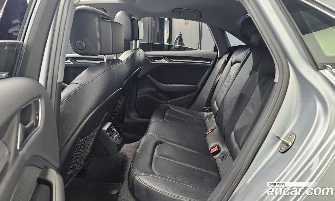 Audi A3 2018 2.0 автомат (гидро), фото 17 Audi A3 2018 2.0 автомат (гидро), фото 17