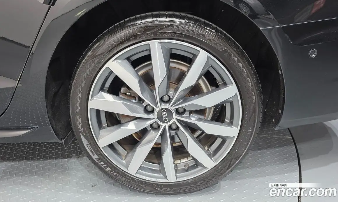 Audi A4 2023 2.0 автомат (гидро), фото 7 Audi A4 2023 2.0 автомат (гидро), фото 7