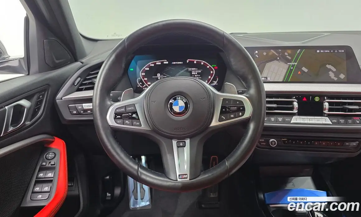 BMW 1 серия 2023 2.0 автомат (гидро), фото 20