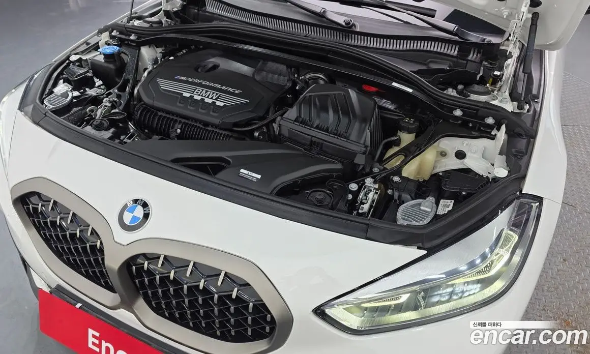 BMW 1 серия 2023 2.0 автомат (гидро), фото 6
