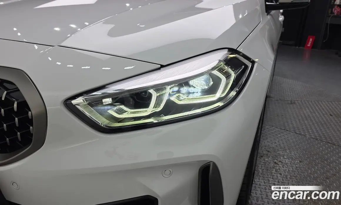 BMW 1 серия 2023 2.0 автомат (гидро), фото 8