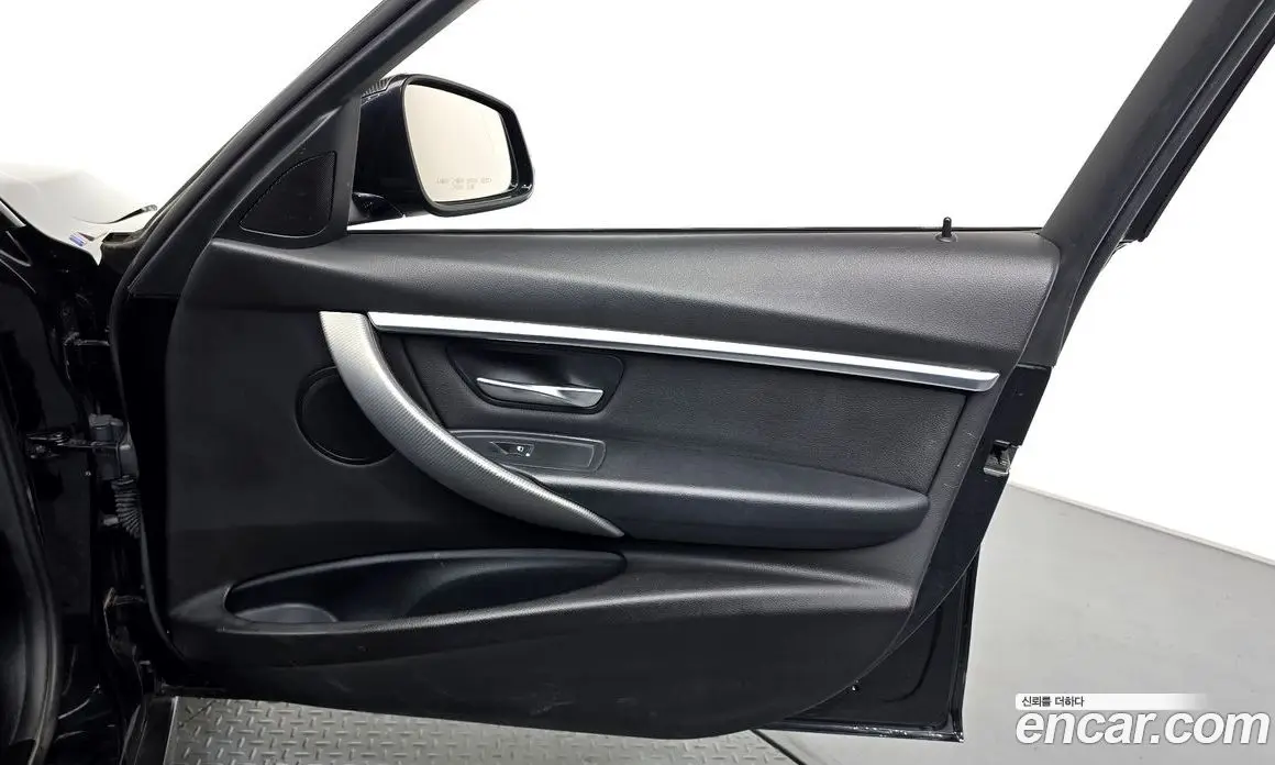 BMW 3 серия 2018 2.0 автомат (гидро), фото 14