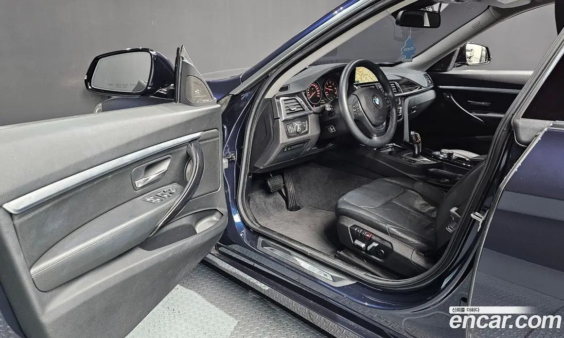 BMW 3 серия 2018 2.0 автомат (гидро), фото 13 BMW 3 серия 2018 2.0 автомат (гидро), фото 13