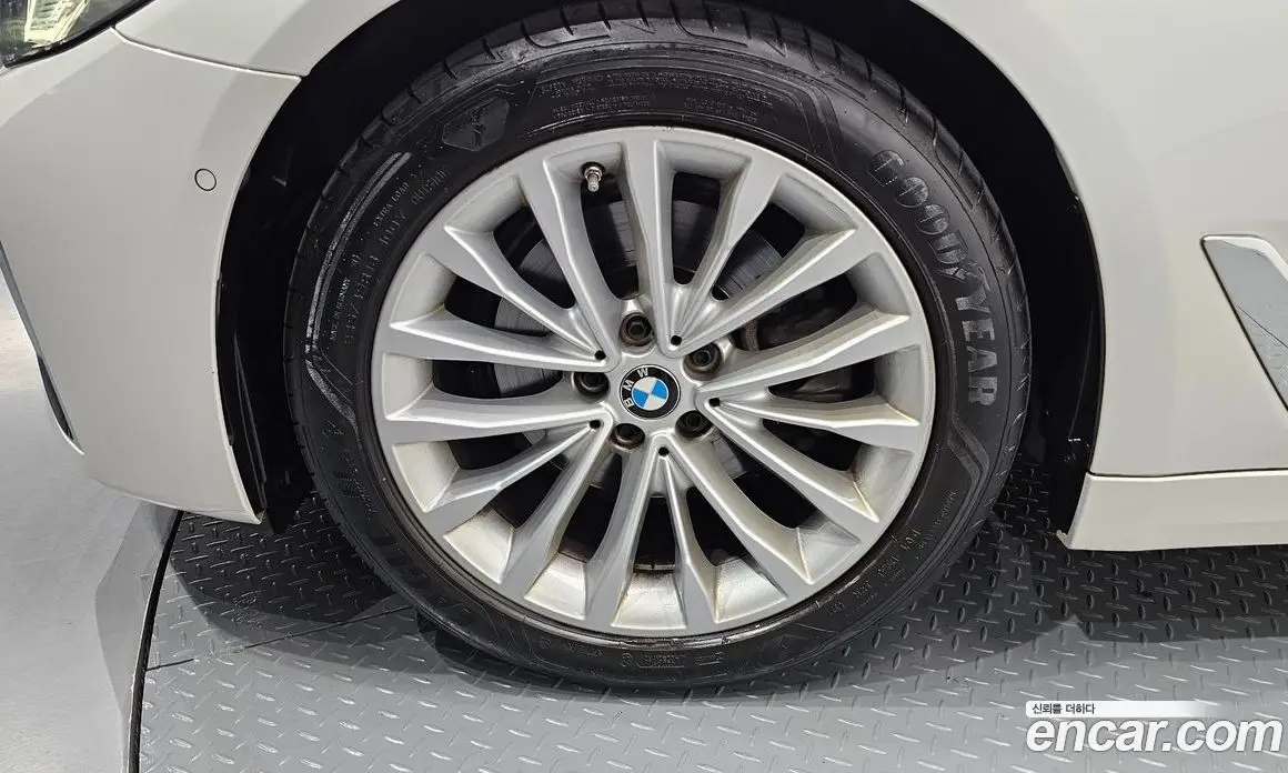 BMW 5 серия 2022 2.0 автомат (гидро), фото 5