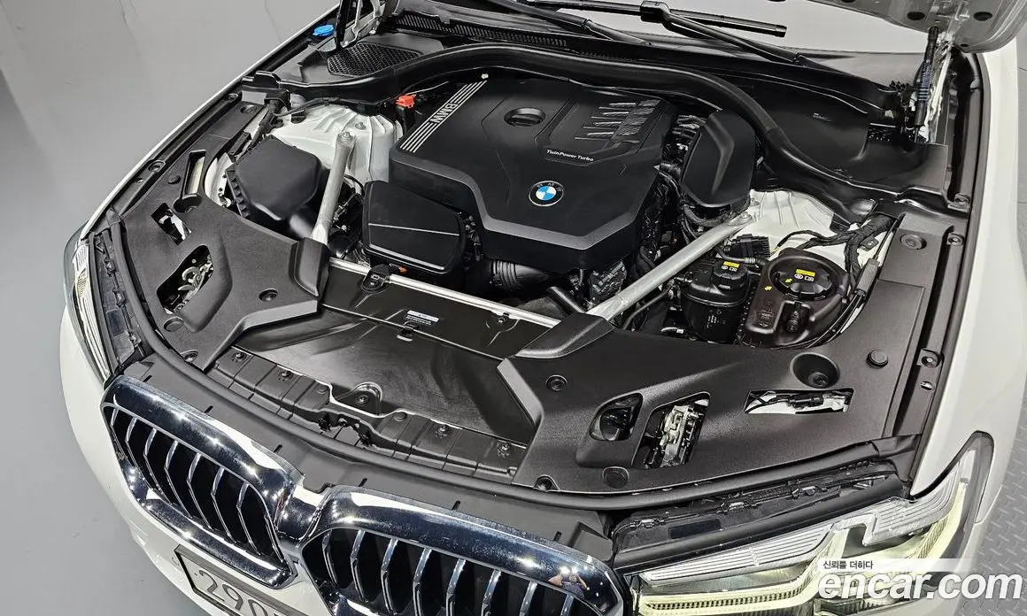 BMW 5 серия 2022 2.0 автомат (гидро), фото 6