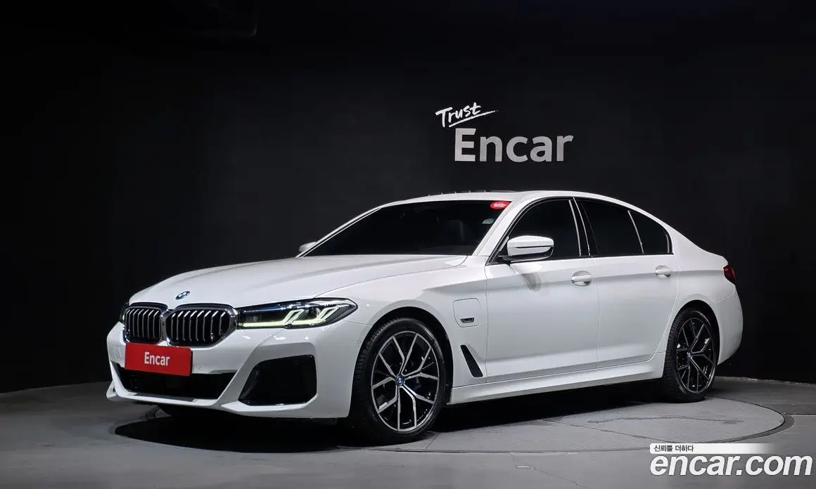BMW 5 серия 2023 2.0 автомат (гидро), фото 1 BMW 5 серия 2023 2.0 автомат (гидро), фото 1