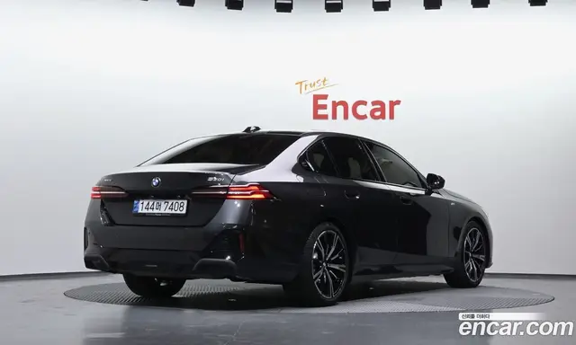 BMW 5 серия, 2024, 37 037 км