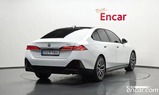 BMW 5 серия 2025 2.0 автомат (гидро), миниатюра 2