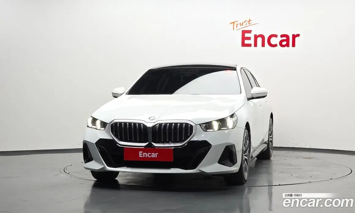 BMW 5 серия 2025 2.0 автомат (гидро), фото 3