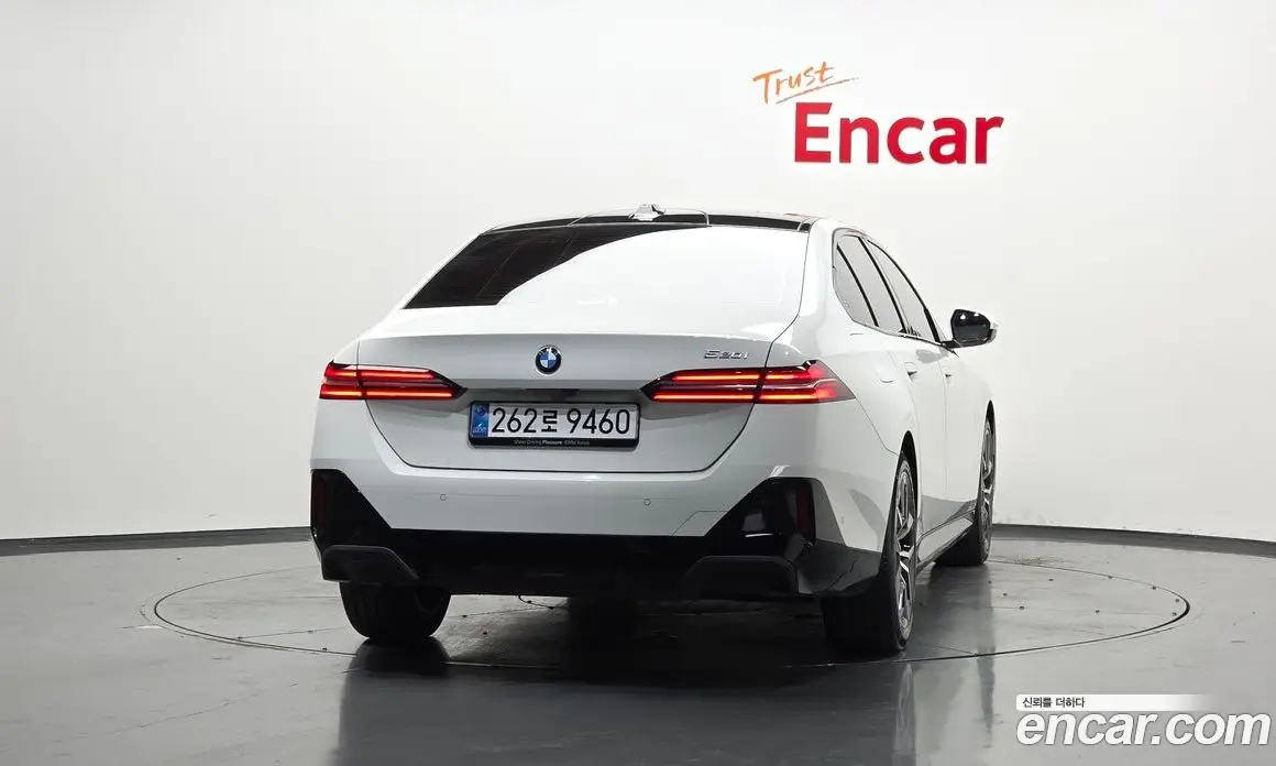 BMW 5 серия 2025 2.0 автомат (гидро), фото 4