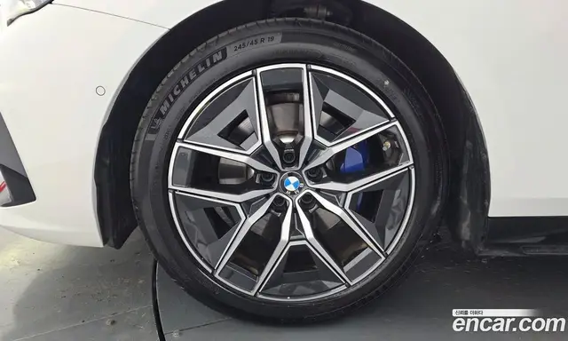 BMW 5 серия 2025 2.0 автомат (гидро), миниатюра 5