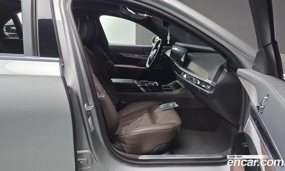 BMW 7 серия 2023 3.0 автомат (гидро), фото 16 BMW 7 серия 2023 3.0 автомат (гидро), фото 16