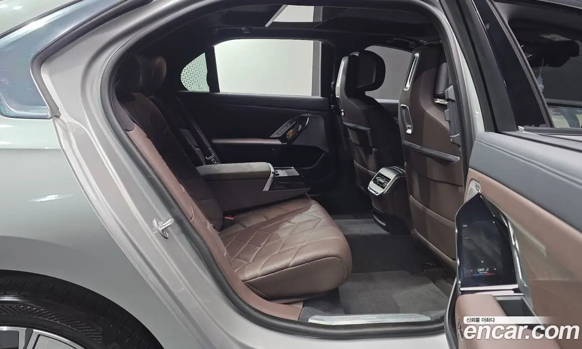 BMW 7 серия 2023 3.0 автомат (гидро), фото 17 BMW 7 серия 2023 3.0 автомат (гидро), фото 17