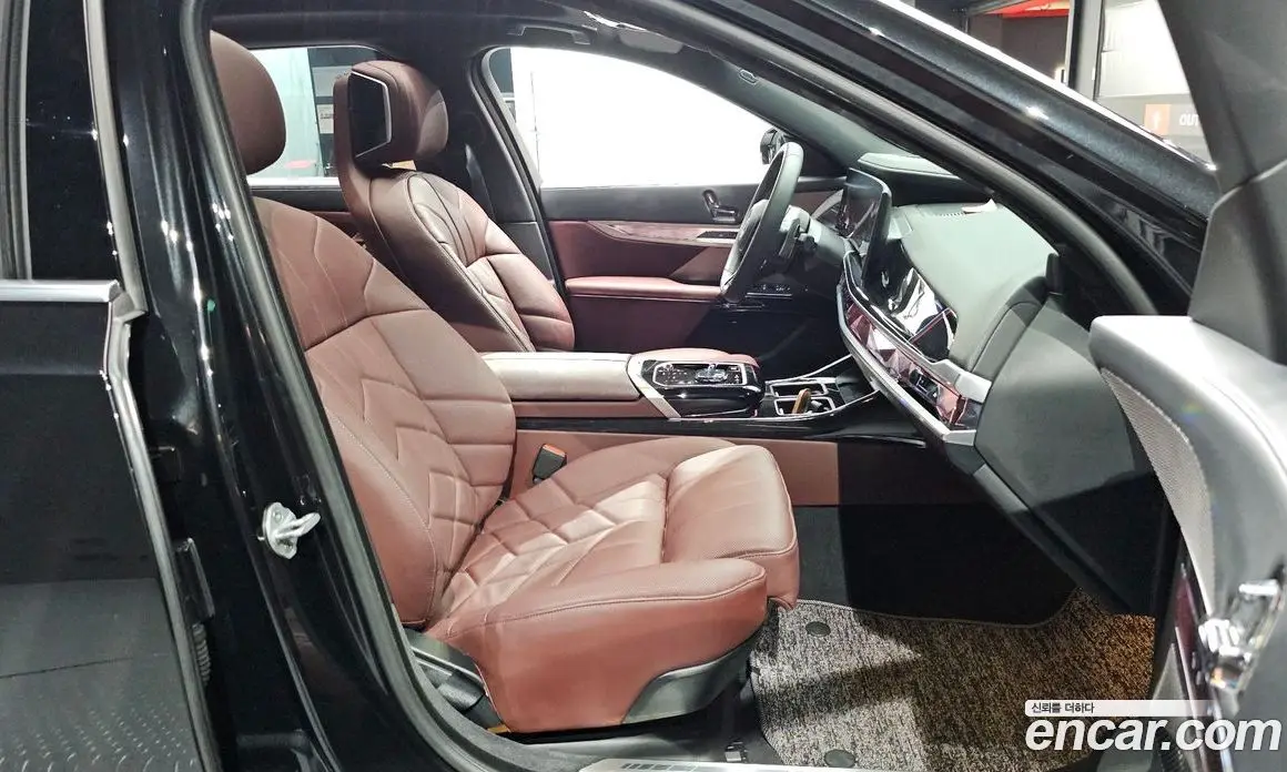 BMW 7 серия 2025 3.0 автомат (гидро), фото 17 BMW 7 серия 2025 3.0 автомат (гидро), фото 17