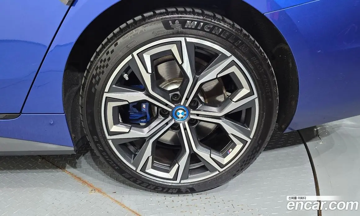 BMW i4 2022 0.2 автомат (гидро), фото 6