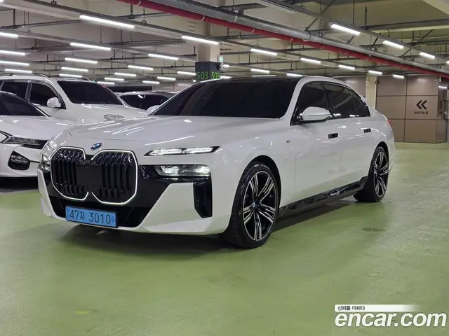 BMW i7 2023 0.3 автомат (гидро), миниатюра 2