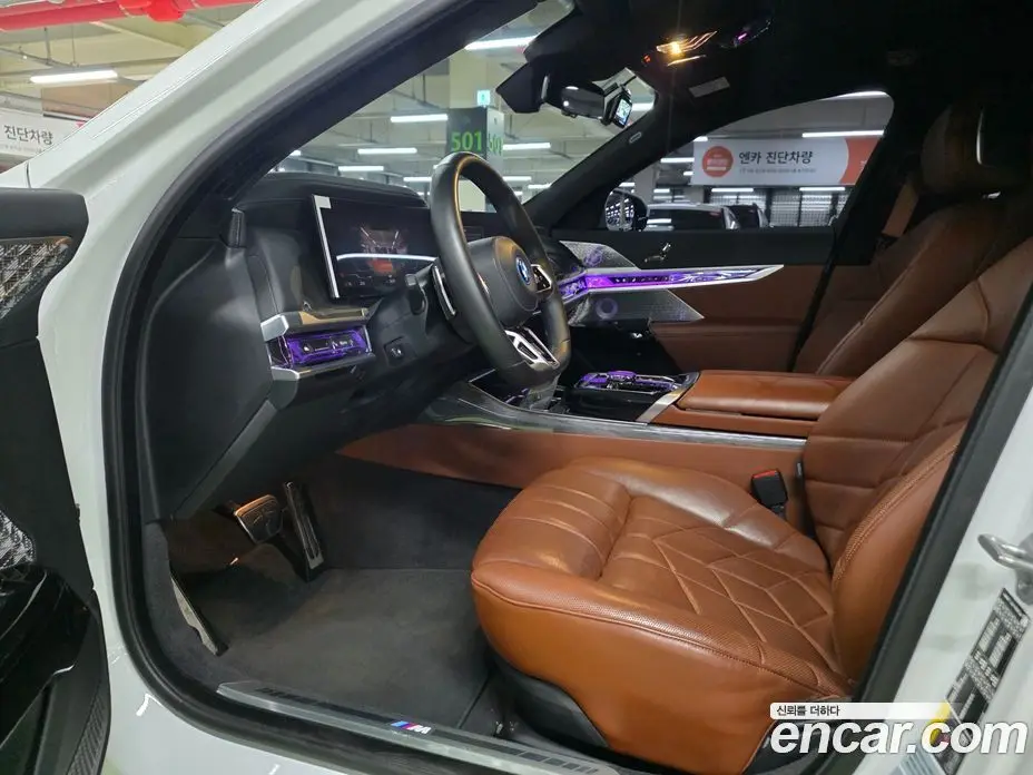 BMW i7 2023 0.3 автомат (гидро), фото 13