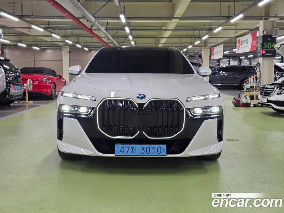 BMW i7 2023 0.3 автомат (гидро), фото 3