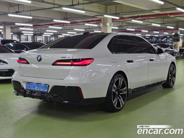 BMW i7 2023 0.3 автомат (гидро), миниатюра 5