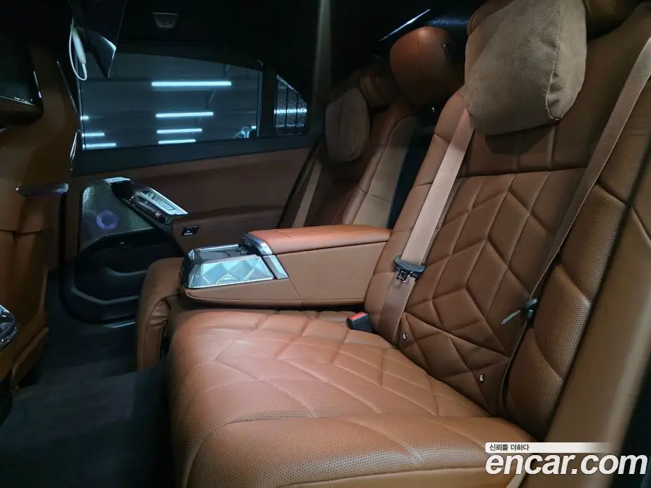 BMW i7 2023 0.3 автомат (гидро), фото 10