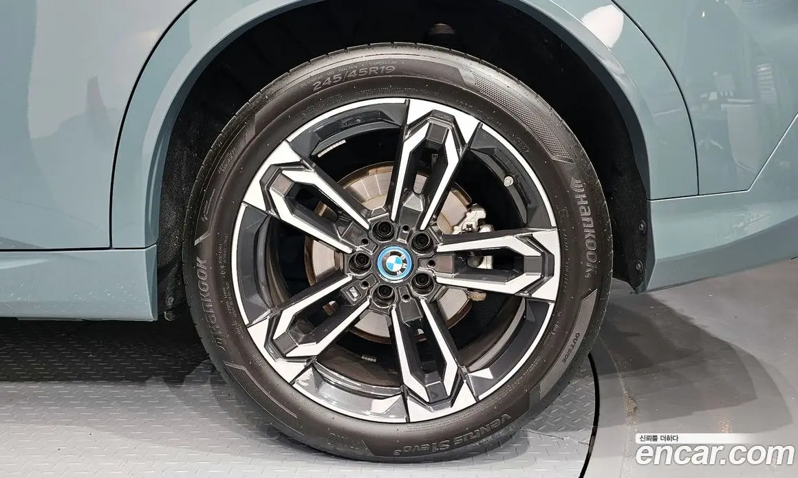 BMW iX2 2024 0.2 автомат (гидро), фото 7 BMW iX2 2024 0.2 автомат (гидро), фото 7