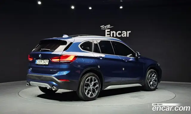 BMW X1 2021 2.0 автомат (гидро), миниатюра 2