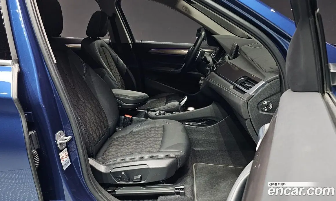 BMW X1 2021 2.0 автомат (гидро), фото 16