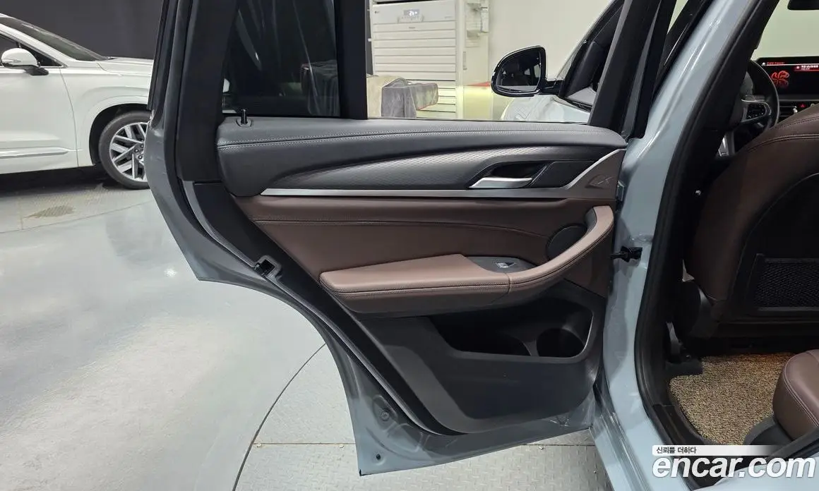 BMW X4 2024 2.0 автомат (гидро), фото 14