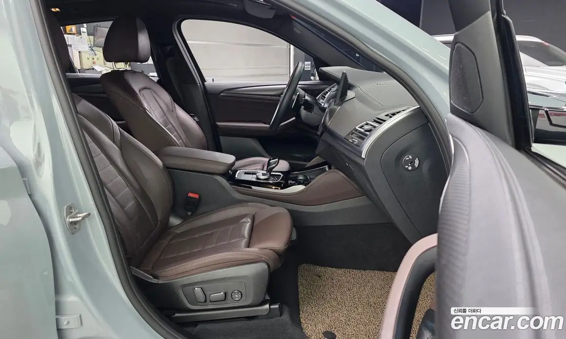 BMW X4 2024 2.0 автомат (гидро), фото 16